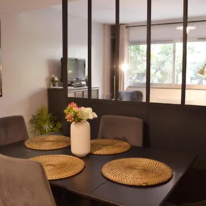 architects-flat-2-rooms-garden-montmartre.fr-paris.fr/