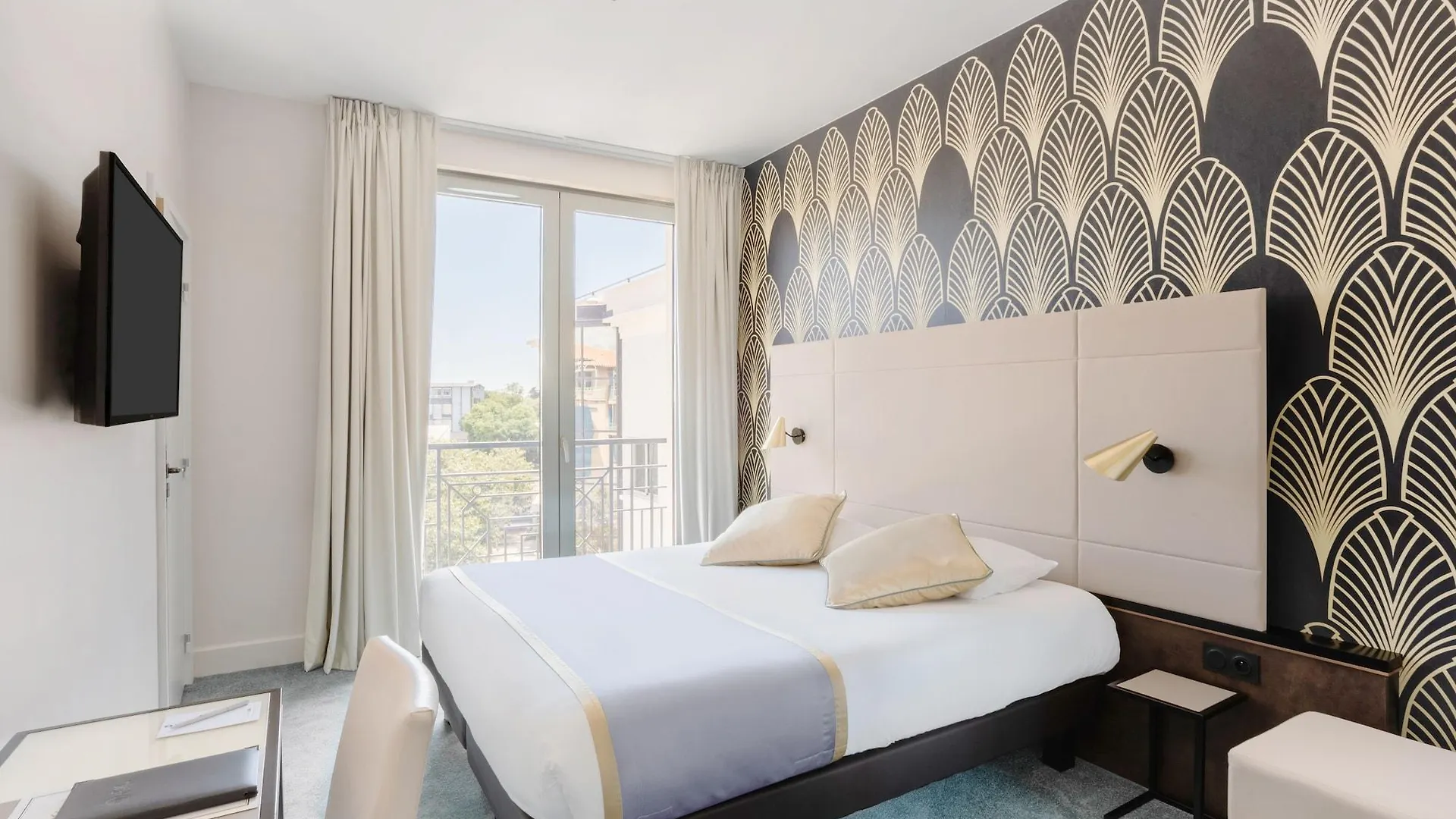 Best Western Hotel Journel Antibes Juan-Les-Pins 3*,